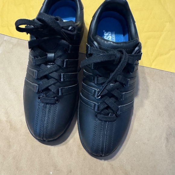 K-SWISS CLASSIC WOMENS - Picture 2 of 8